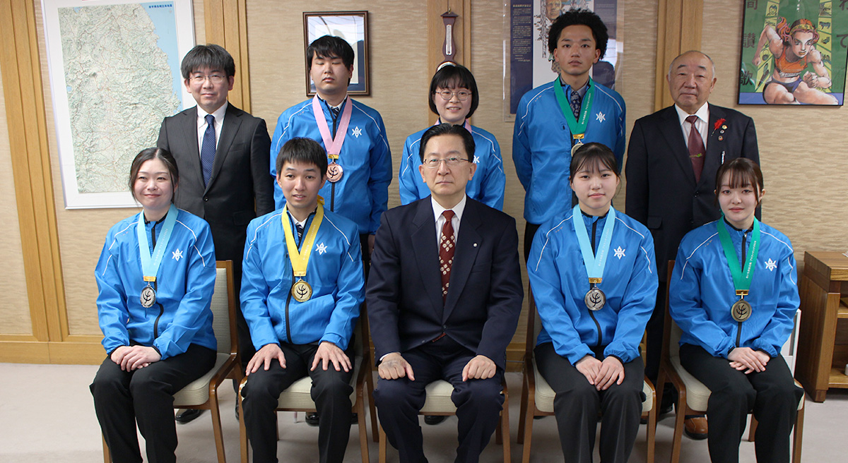第62回技能五輪全国大会 入賞者が、岩手県庁を表敬訪問