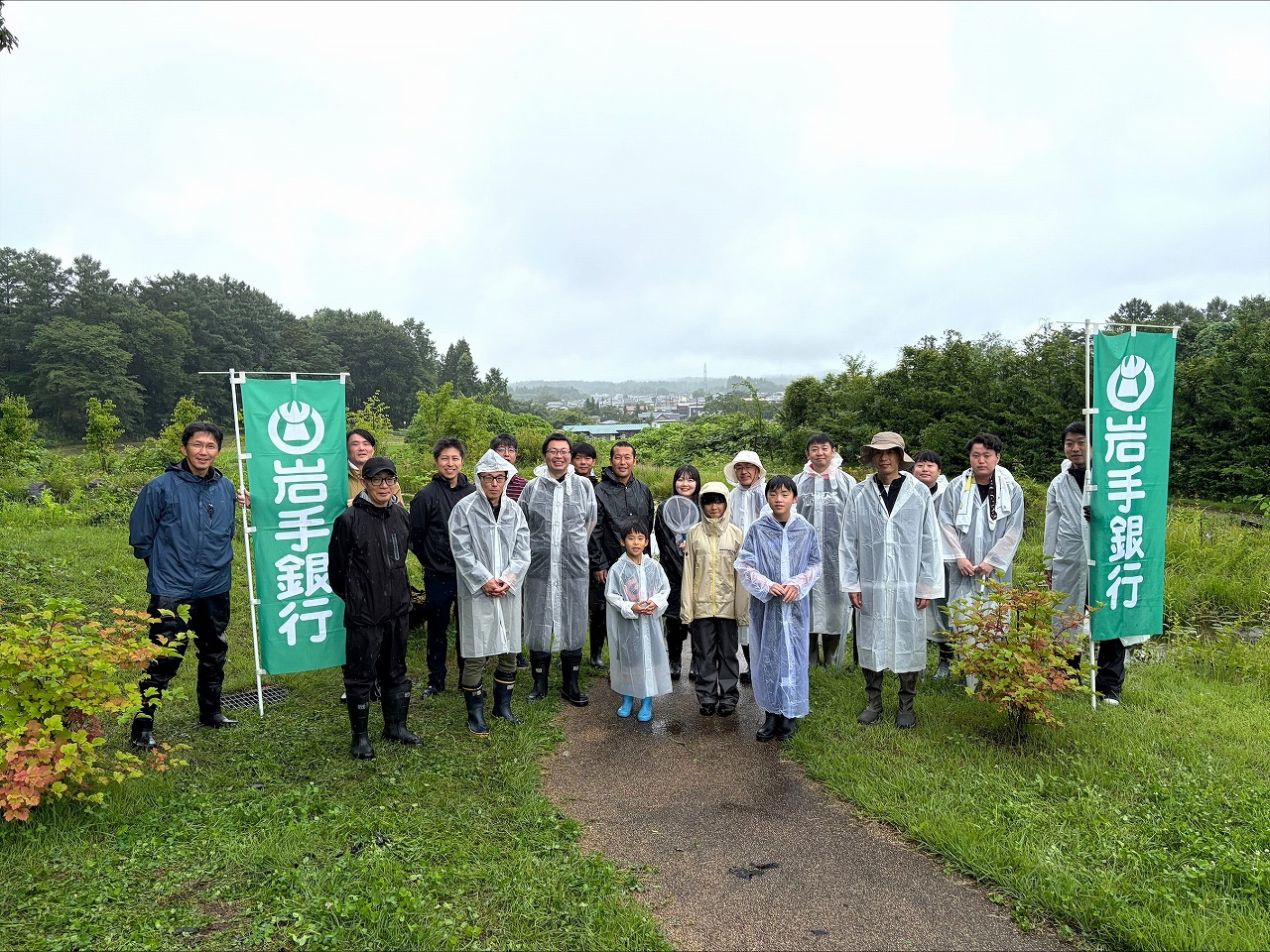 当社ビオトープ「わくわくトープ」にて夏の生きもの調査を実施